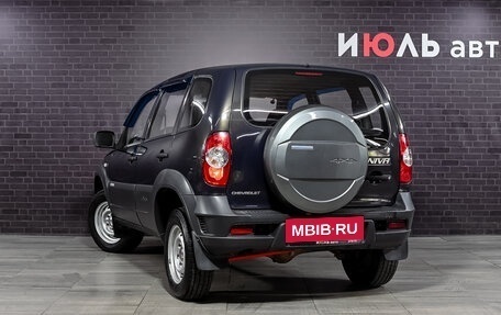 Chevrolet Niva I рестайлинг, 2011 год, 650 000 рублей, 6 фотография