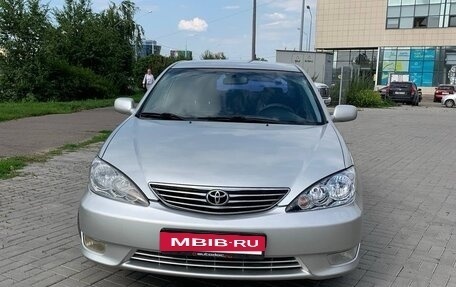 Toyota Camry V40, 2004 год, 970 000 рублей, 2 фотография