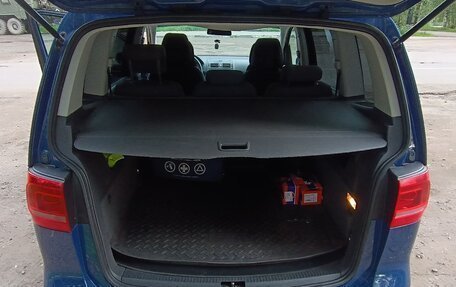 Volkswagen Touran III, 2011 год, 1 100 000 рублей, 9 фотография