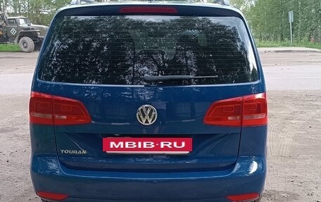 Volkswagen Touran III, 2011 год, 1 100 000 рублей, 6 фотография