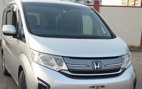 Honda Stepwgn IV, 2017 год, 2 200 000 рублей, 5 фотография
