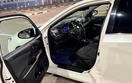 Toyota Camry, 2017 год, 2 150 000 рублей, 6 фотография