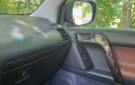 Toyota Land Cruiser Prado 150 рестайлинг 2, 2010 год, 2 530 000 рублей, 6 фотография