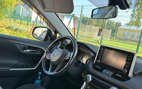 Toyota RAV4, 2020 год, 3 200 000 рублей, 7 фотография