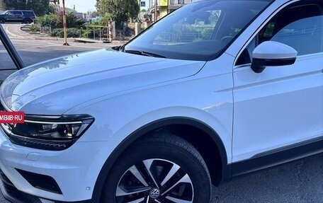 Volkswagen Tiguan II, 2019 год, 2 275 000 рублей, 4 фотография