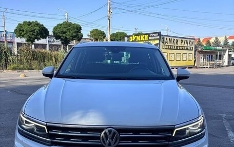 Volkswagen Tiguan II, 2019 год, 2 275 000 рублей, 7 фотография