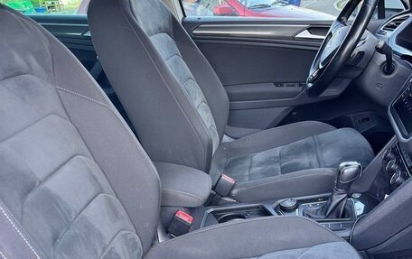 Volkswagen Tiguan II, 2019 год, 2 275 000 рублей, 18 фотография