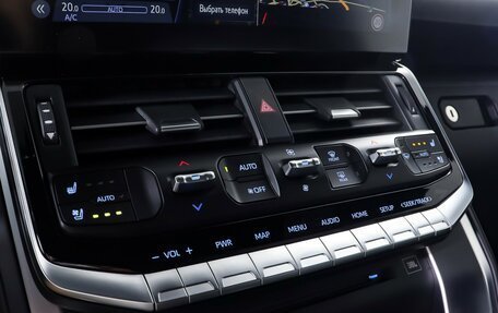 Toyota Land Cruiser, 2024 год, 12 500 000 рублей, 26 фотография