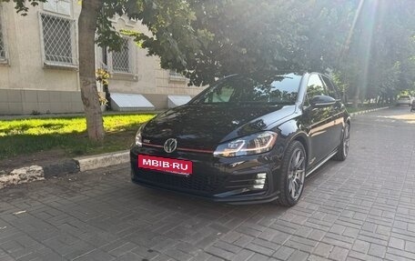 Volkswagen Golf GTI VII, 2019 год, 3 200 000 рублей, 3 фотография