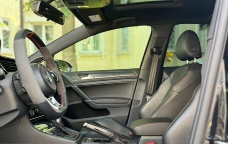 Volkswagen Golf GTI VII, 2019 год, 3 200 000 рублей, 7 фотография