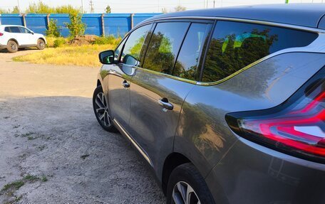 Renault Espace V рестайлинг, 2016 год, 1 820 000 рублей, 7 фотография