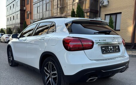 Mercedes-Benz GLA, 2019 год, 2 400 000 рублей, 3 фотография