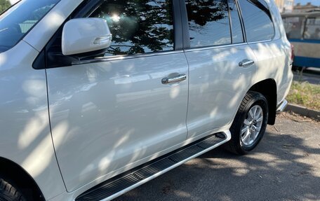 Toyota Land Cruiser 200, 2019 год, 7 690 000 рублей, 4 фотография