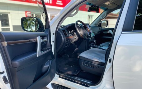 Toyota Land Cruiser 200, 2019 год, 7 690 000 рублей, 7 фотография