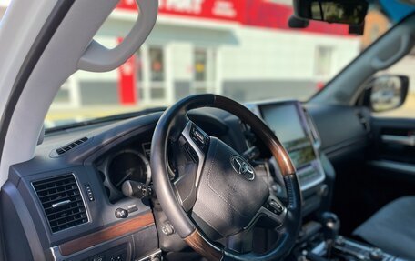 Toyota Land Cruiser 200, 2019 год, 7 690 000 рублей, 8 фотография