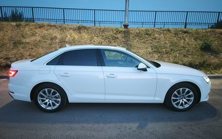 Audi A4, 2019 год, 2 999 999 рублей, 4 фотография