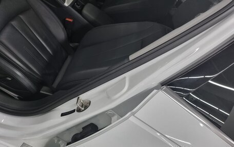 Audi A4, 2019 год, 2 999 999 рублей, 13 фотография