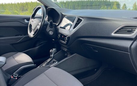 Hyundai Solaris II рестайлинг, 2018 год, 1 220 000 рублей, 12 фотография