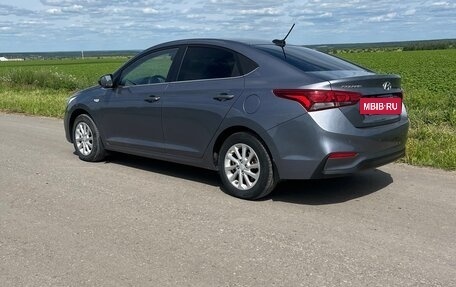 Hyundai Solaris II рестайлинг, 2018 год, 1 220 000 рублей, 4 фотография