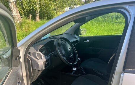 Ford Fiesta, 2007 год, 300 000 рублей, 8 фотография