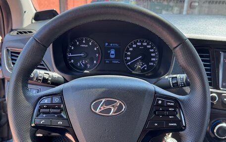 Hyundai Solaris II рестайлинг, 2017 год, 1 100 000 рублей, 13 фотография