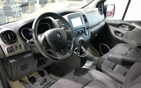 Renault Trafic, 2015 год, 1 620 000 рублей, 10 фотография