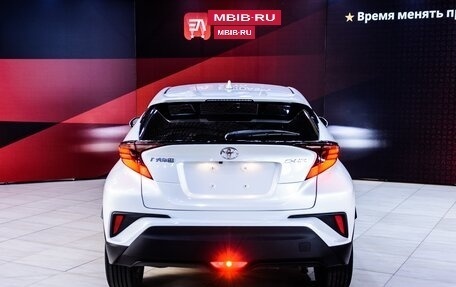 Toyota C-HR I рестайлинг, 2021 год, 3 100 000 рублей, 3 фотография
