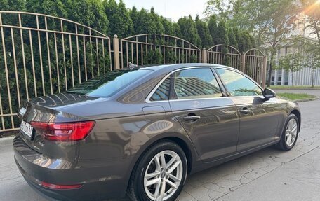 Audi A4, 2017 год, 2 550 000 рублей, 5 фотография