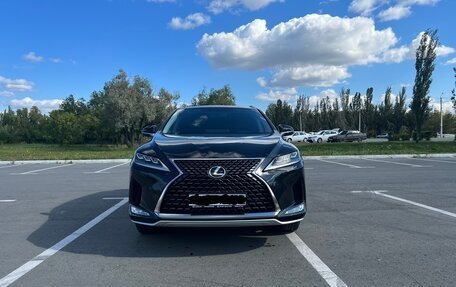 Lexus RX IV рестайлинг, 2021 год, 6 000 000 рублей, 3 фотография