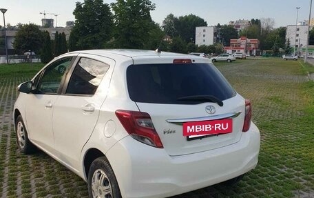 Toyota Vitz, 2016 год, 950 000 рублей, 6 фотография