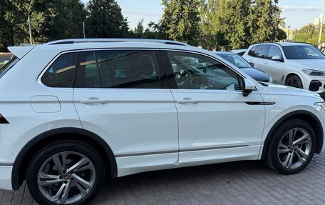 Volkswagen Tiguan II, 2021 год, 4 900 000 рублей, 8 фотография