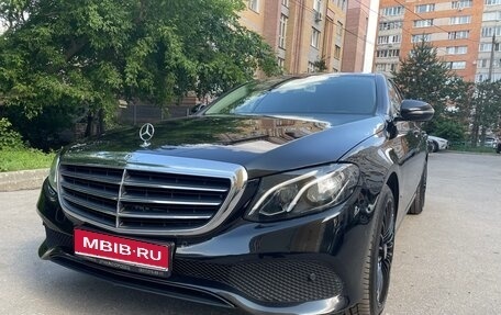 Mercedes-Benz E-Класс, 2019 год, 2 990 000 рублей, 1 фотография