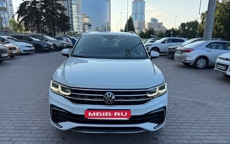 Volkswagen Tiguan II, 2021 год, 4 900 000 рублей, 12 фотография