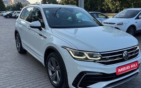 Volkswagen Tiguan II, 2021 год, 4 900 000 рублей, 10 фотография