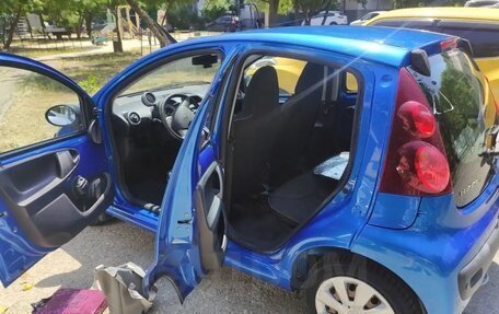 Peugeot 107 I рестайлинг, 2012 год, 650 000 рублей, 4 фотография