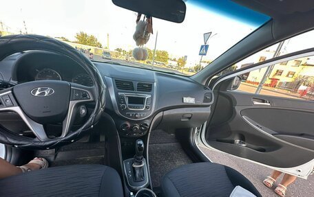 Hyundai Solaris II рестайлинг, 2014 год, 1 630 000 рублей, 2 фотография