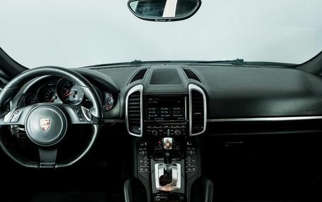 Porsche Cayenne III, 2011 год, 2 000 000 рублей, 7 фотография