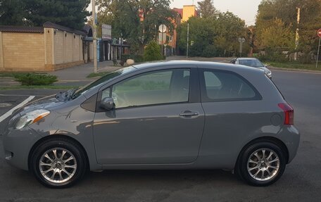 Toyota Yaris III рестайлинг, 2007 год, 850 000 рублей, 4 фотография