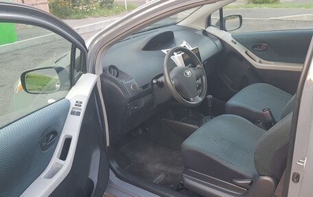 Toyota Yaris III рестайлинг, 2007 год, 850 000 рублей, 9 фотография