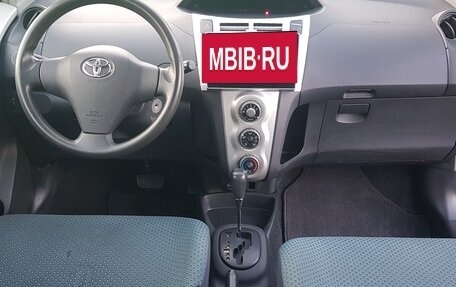 Toyota Yaris III рестайлинг, 2007 год, 850 000 рублей, 12 фотография