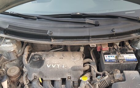 Toyota Yaris III рестайлинг, 2007 год, 850 000 рублей, 14 фотография
