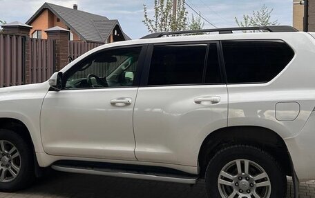 Toyota Land Cruiser Prado 150 рестайлинг 2, 2012 год, 2 600 000 рублей, 2 фотография