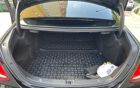 Mercedes-Benz E-Класс, 2019 год, 2 990 000 рублей, 14 фотография