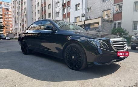 Mercedes-Benz E-Класс, 2019 год, 2 990 000 рублей, 8 фотография