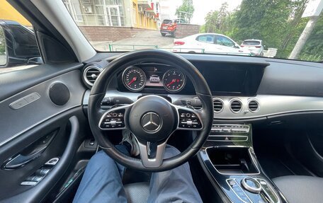 Mercedes-Benz E-Класс, 2019 год, 2 990 000 рублей, 18 фотография