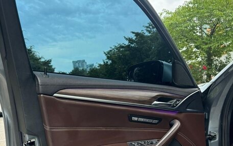 BMW 5 серия, 2018 год, 3 150 000 рублей, 10 фотография