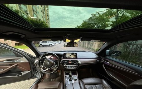 BMW 5 серия, 2018 год, 3 150 000 рублей, 13 фотография