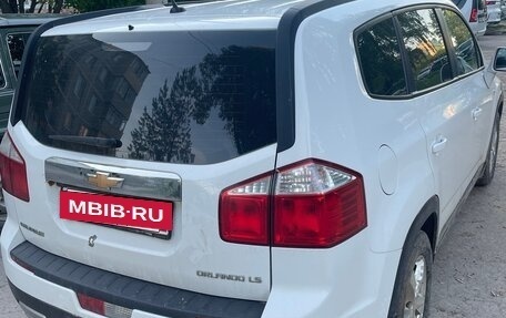 Chevrolet Orlando I, 2012 год, 900 000 рублей, 2 фотография