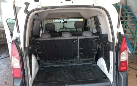 Peugeot Partner II рестайлинг 2, 2013 год, 700 000 рублей, 2 фотография