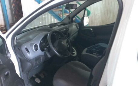 Peugeot Partner II рестайлинг 2, 2013 год, 700 000 рублей, 6 фотография